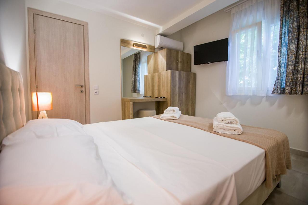 Armonia Resort Ofrínion Exteriör bild